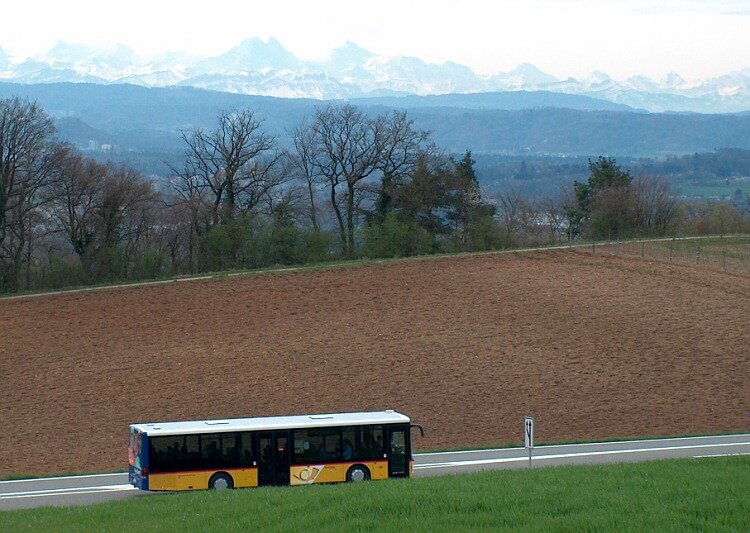 Setra Postauto auf der B�zberg Passstrasse. Foto WS 2008.
