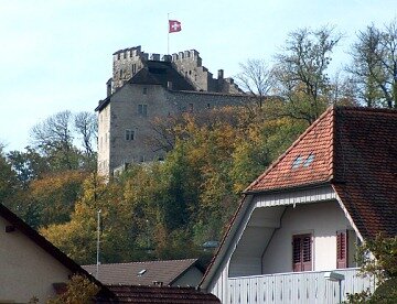 Schloss Habsburg. Foto vom Sommer 2005.
