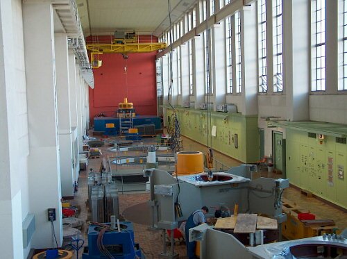 Generatorensaal im Etzelwerk